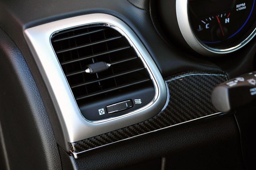 Jeep Grand Cherokee SRT8 2012 года  (фото 75 из 186)
